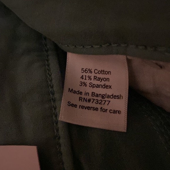 NWT Croft & barrow size 14 Capri, mid rise, hits mid calf.  56% cotton NWT - Picture 8 of 8